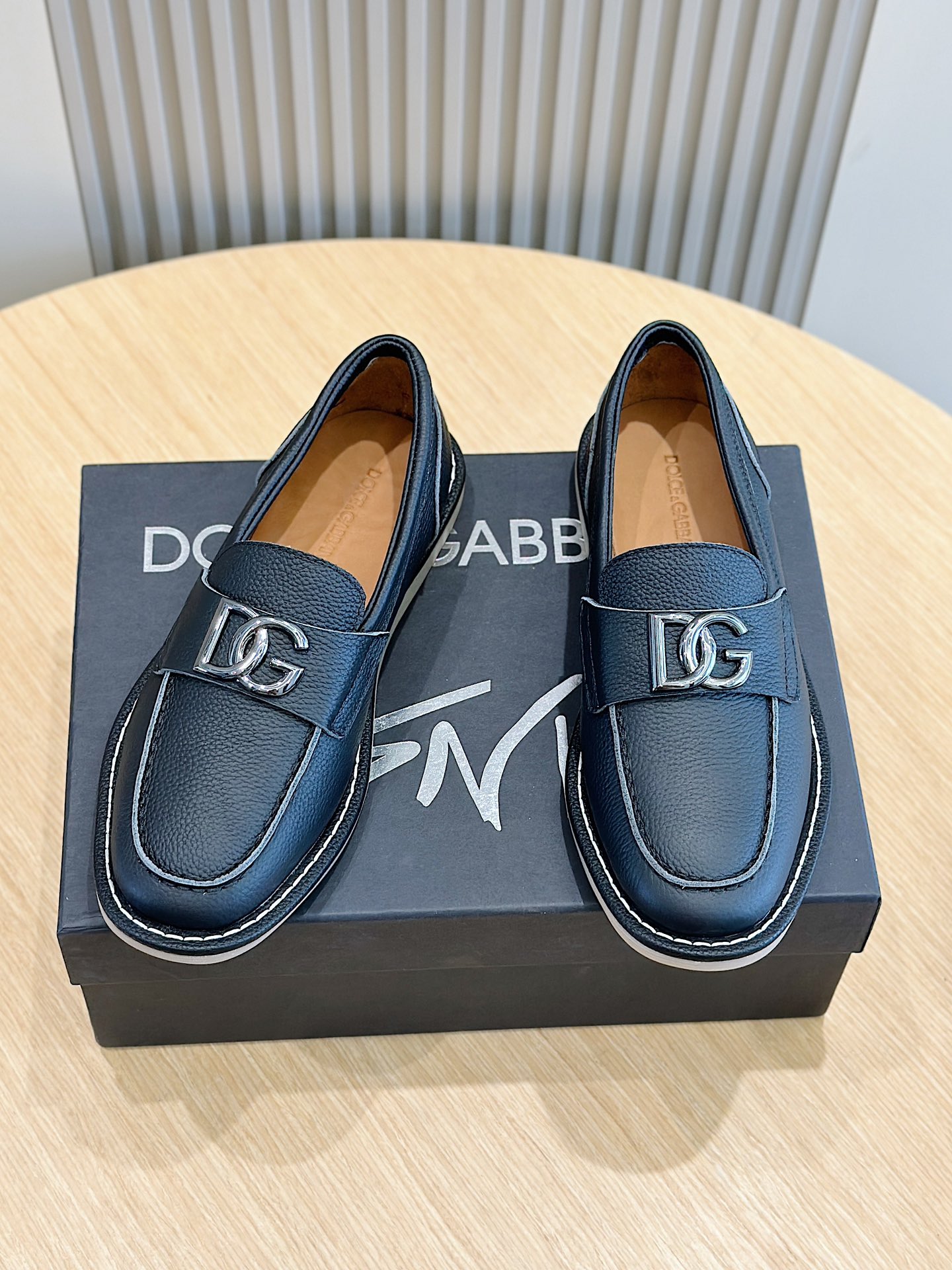 olce & Gabbana shoe